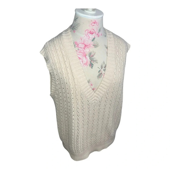 Lightweight oversized cabled ivory sweater vest women’s size M - Picture 2 of 7